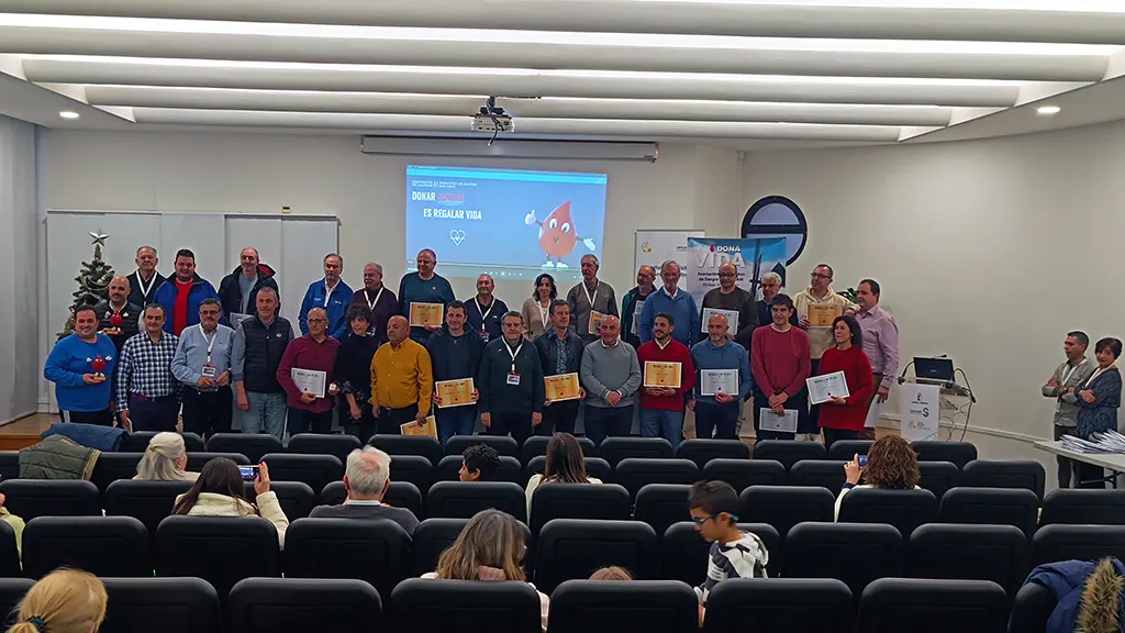 donantes sangre alcazar entrega medallas 2024 01